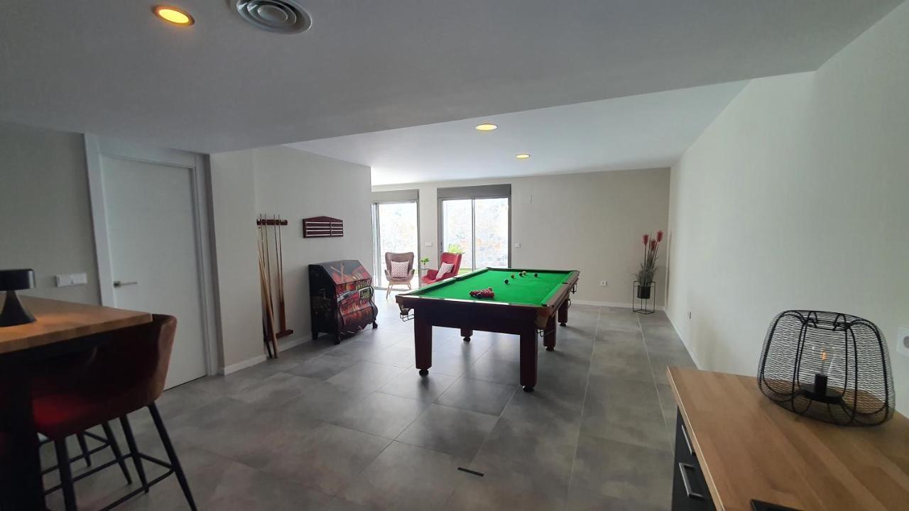 Pool & Snooker Villa Finestrat Exteriör bild